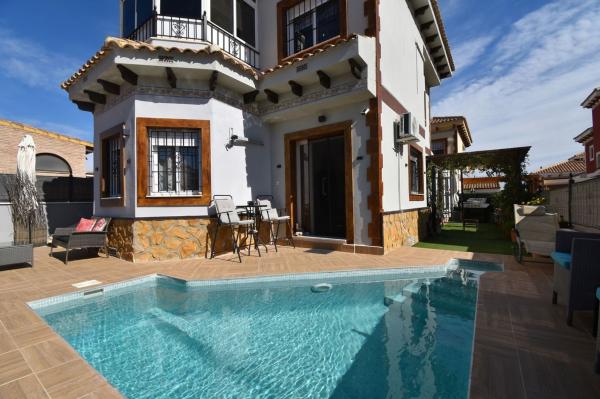 Chalet independiente en venta en Bigastro, Bigastro
 photo 2