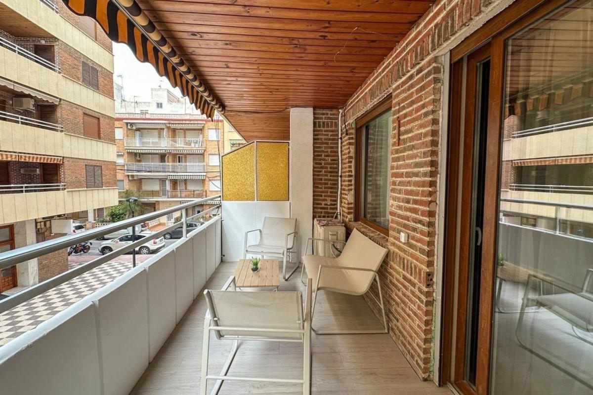 Продажа квартиры на Barrio Playa de los Náufragos, Торревьеха
photo 1