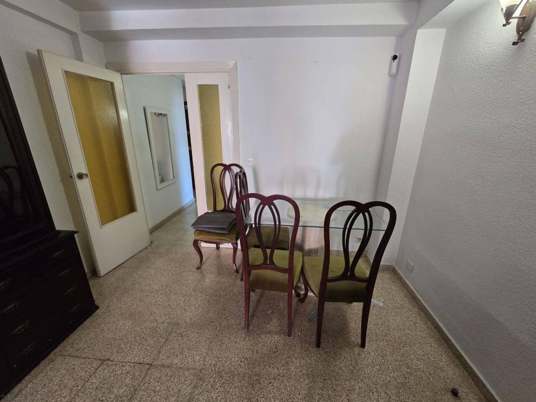 Sale of apartment in Barrio Garbinet - Parque de las Avenidas, Alicante
photo 2