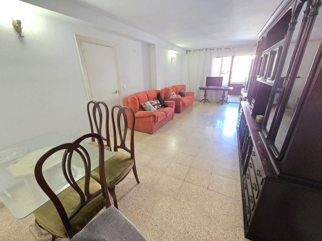 Sale of apartment in Barrio Garbinet - Parque de las Avenidas, Alicante
photo 3