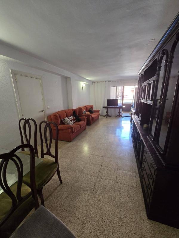 Sale of apartment in Barrio Garbinet - Parque de las Avenidas, Alicante
photo 4