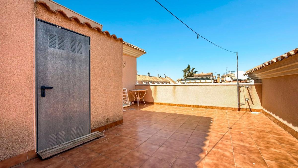 Venta de chalet adosado en  Calle Osa Mayor , Orihuela photo 5