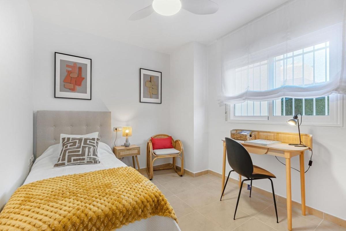 Venta de piso en Barrio Lomas de Cabo Roig, Orihuela
 photo 3