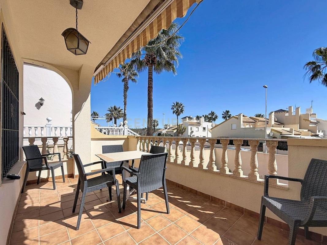 Sprzedaż szeregowego domku w  Avenida Ramblas de Oleza, 216 , Orihuela photo 3