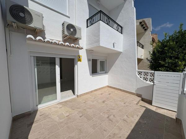Chalet adosado en calle Lucentum Bal s/n photo 1