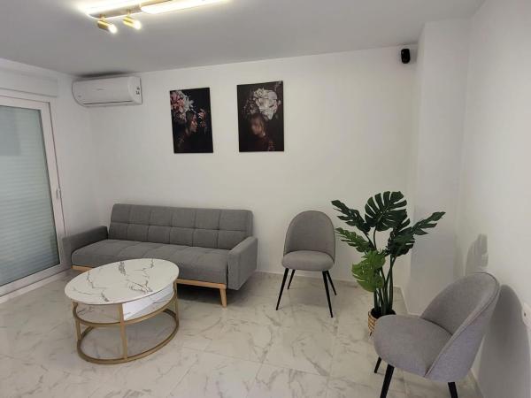 Chalet adosado en calle Lucentum Bal s/n thumbnail 1