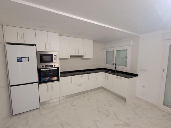Chalet adosado en calle Lucentum Bal s/n thumbnail 2