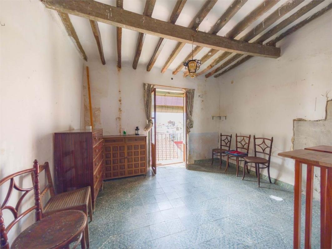 Sale of independent chalet in Barrio Casco Histórico-Santa Cruz, Alicante
 photo 3