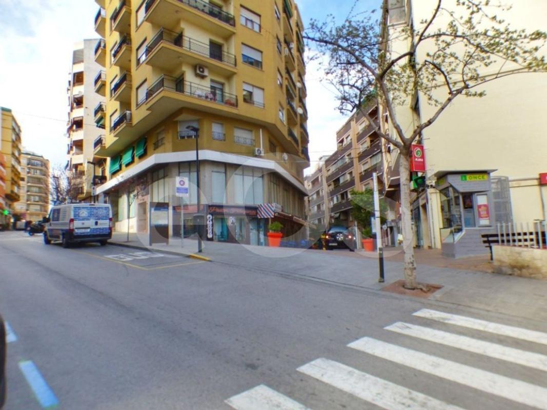 Propiedades en venta y alquiler en España photo 1