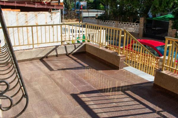 Chalet pareado en calle Caleta, 26 photo 4