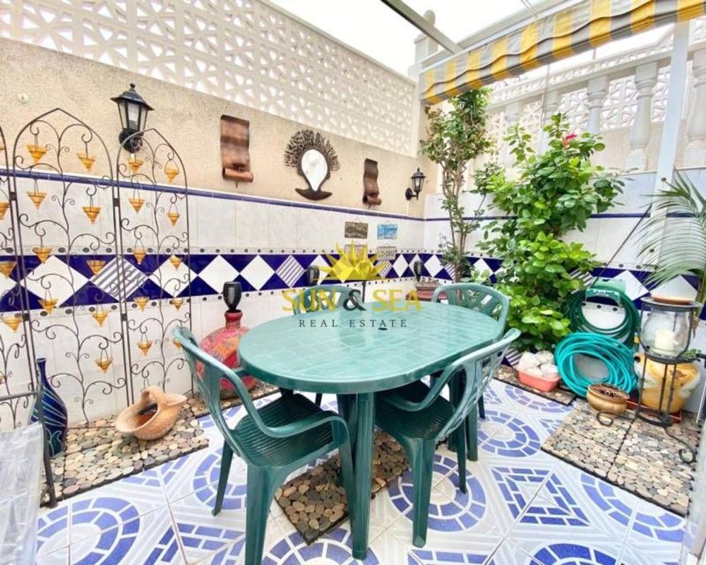 Sale of independent chalet in Barrio Torreblanca, Torrevieja
photo 2