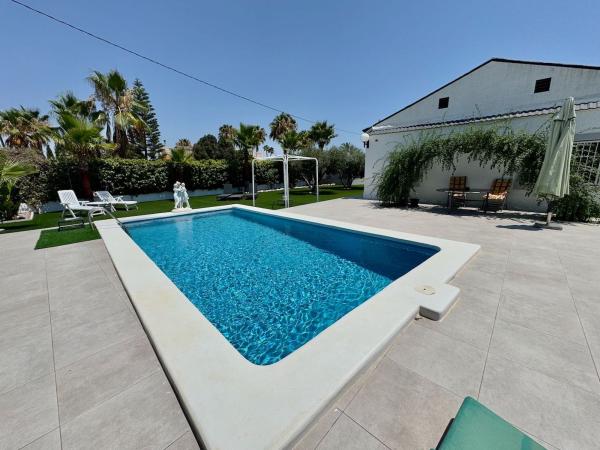 Chalet independiente en venta en Torrellano, Elche / Elx
thumbnail 1