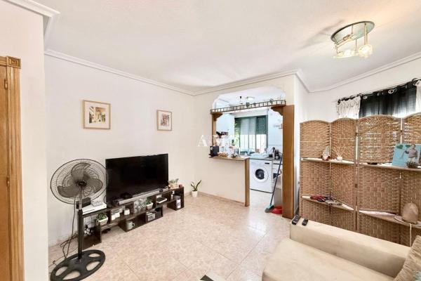 Venta de piso en Barrio Las Piscinas Naturales, Torrevieja
 photo 3