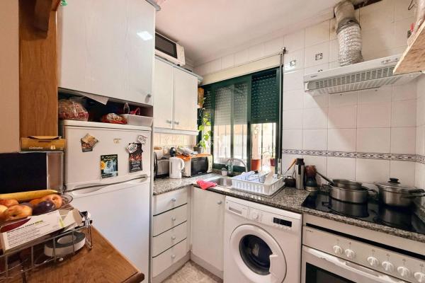 Venta de piso en Barrio Las Piscinas Naturales, Torrevieja
 photo 4