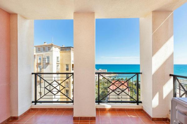 Продажа квартиры на Calle Pola de Siero, 42, Торревьеха
 photo 3