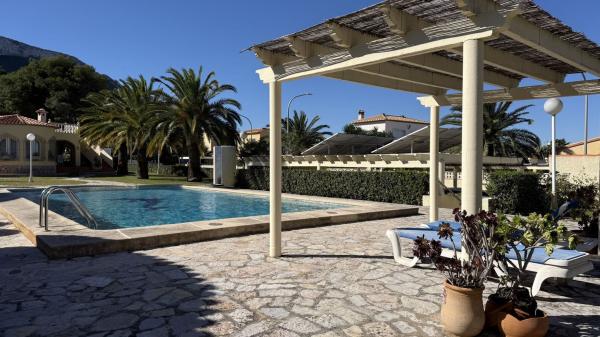 Chalet independiente en venta en El Montgó, Denia
thumbnail 2