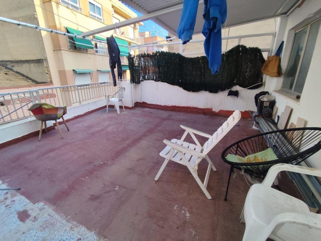 Venta de chalet independiente en Barrio Carolinas Bajas, Alicante / Alacant
 photo 4