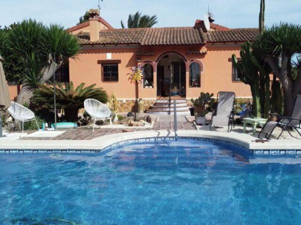 Chalet independiente en venta en Daya Vieja, Daya Vieja
photo 1