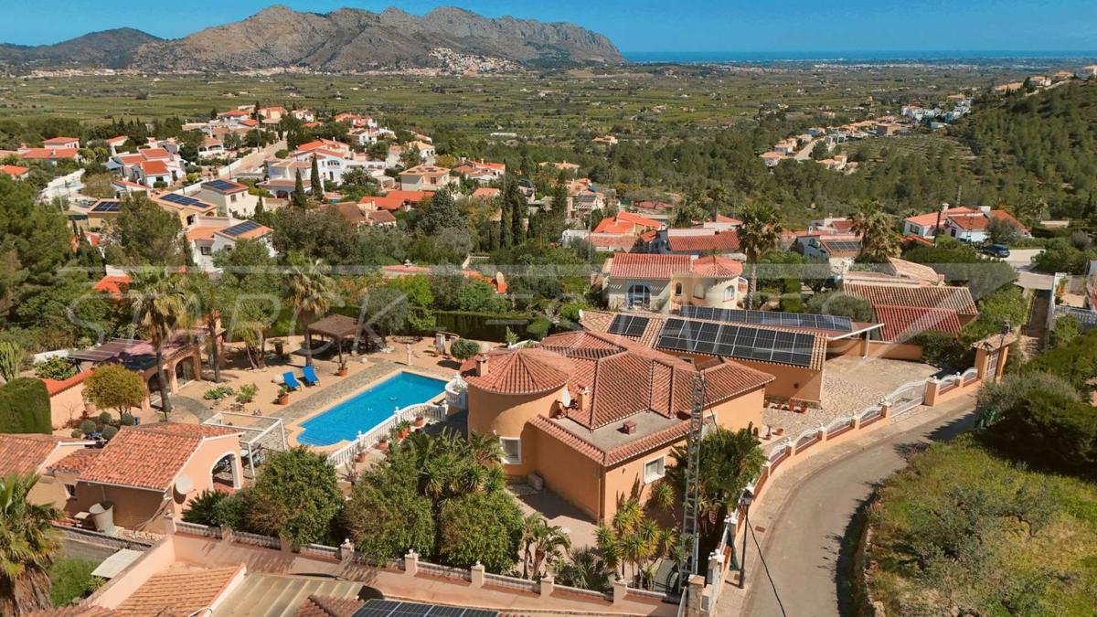 Venta de chalet independiente en Orba, Orba
photo 1