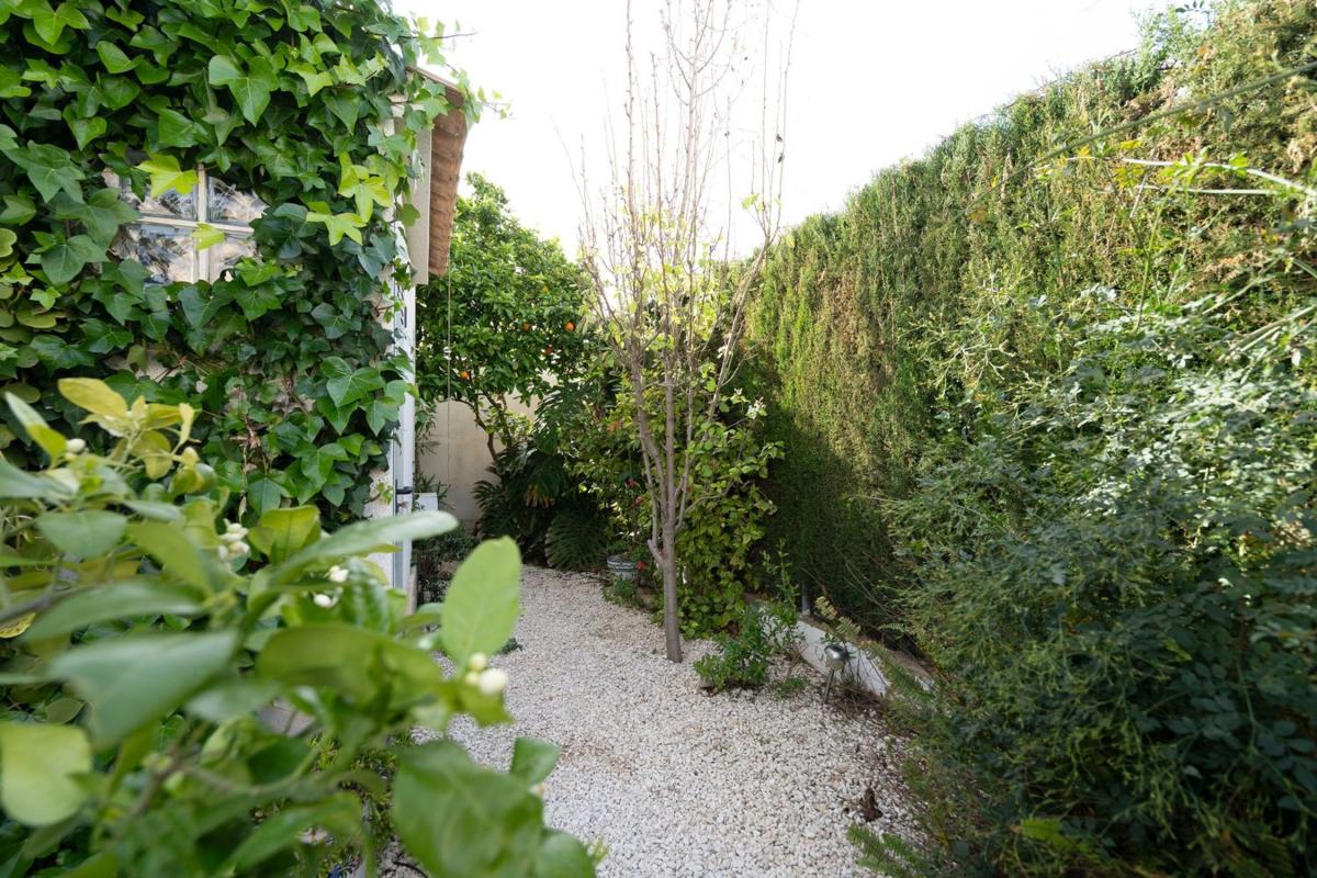 Properties for sale and rent in Spain photo 4