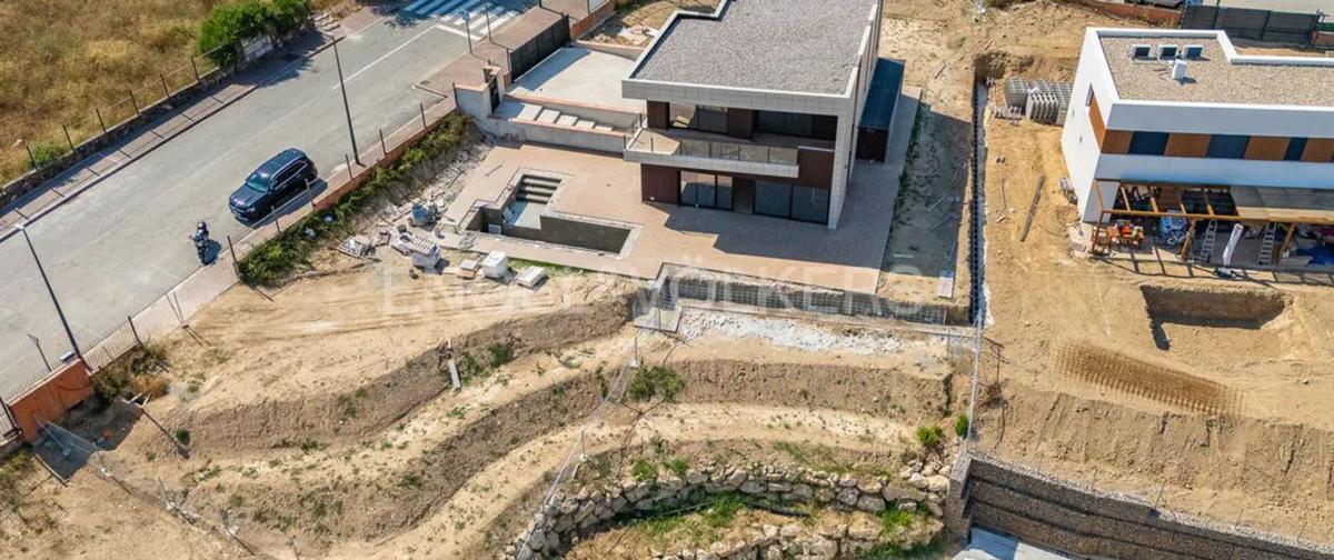 Venta de chalet independiente en Calle Montsant, 1, Sant esteve Sesrovires
 photo 4