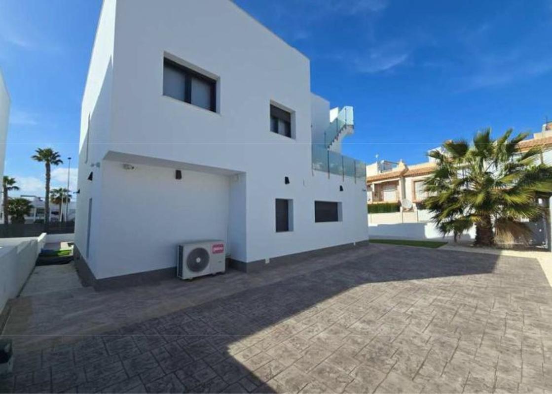 Obra nueva Villa Twin en Torrevieja (Revista) photo 4