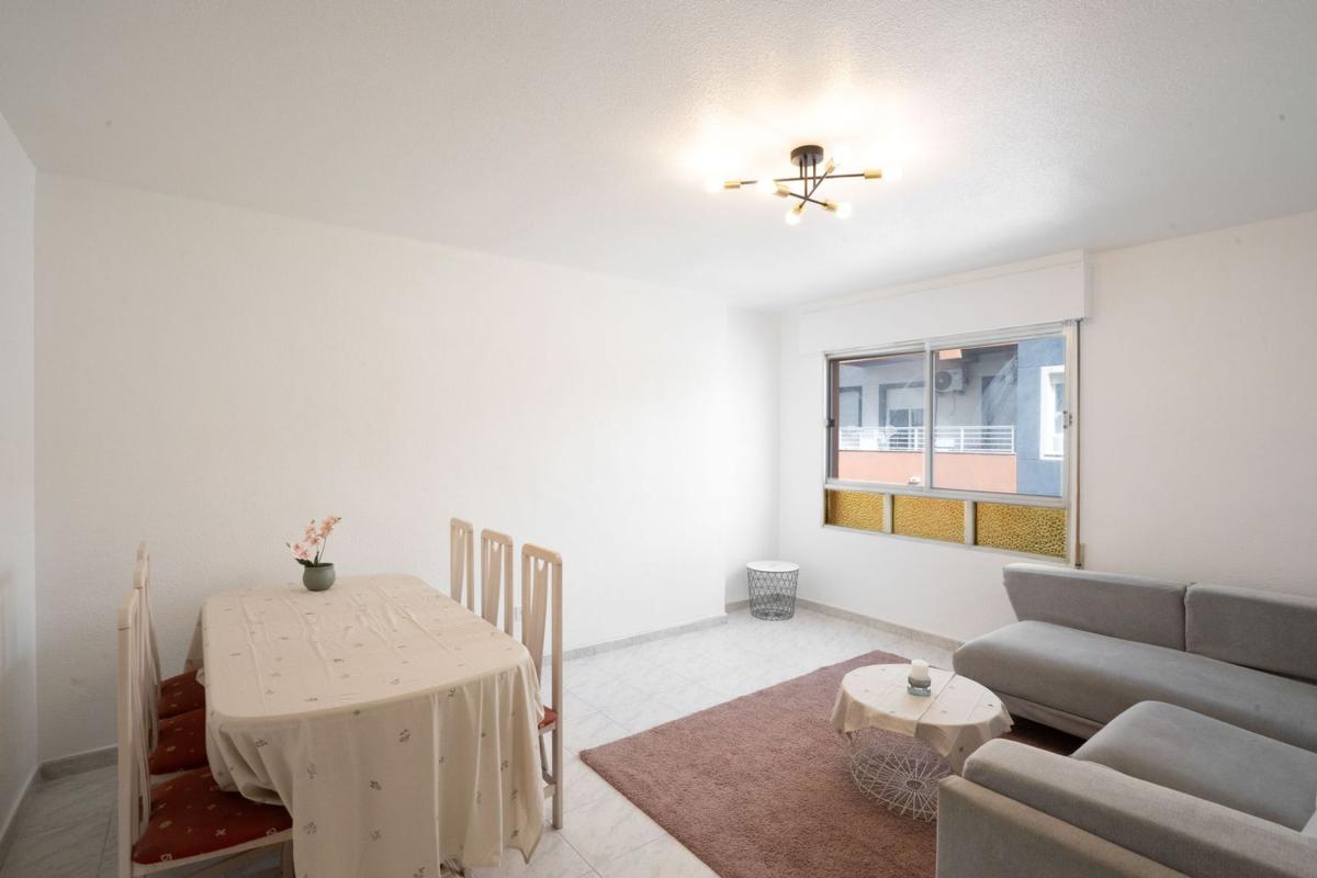 Venta de piso en Calle Concordia, Torrevieja
photo 1