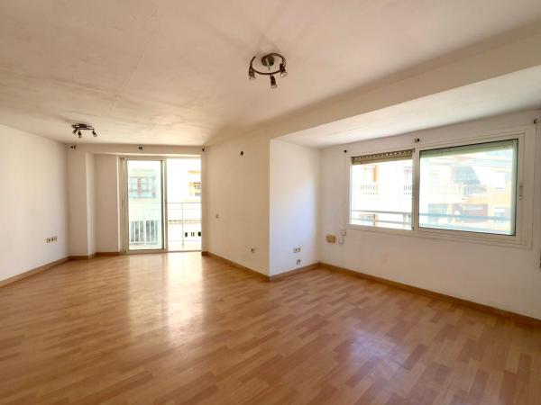 Sale of flat in Calle Sant Pere, 20, El Campello
thumbnail 2