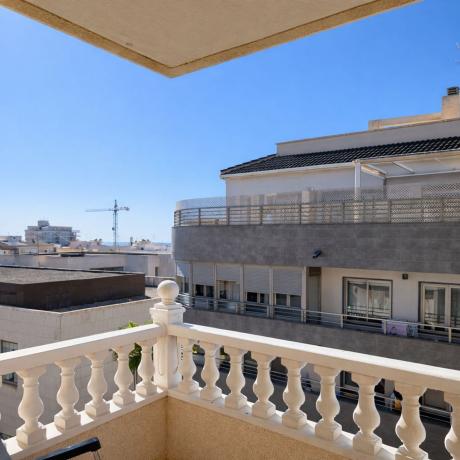 Venta de piso en Calle del Mar, Torrevieja
photo 1