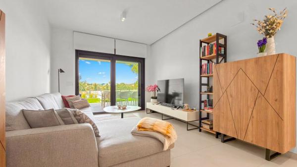 Sale of flat in Pinar de Campoverde, Pilar de la Horadada
thumbnail 1