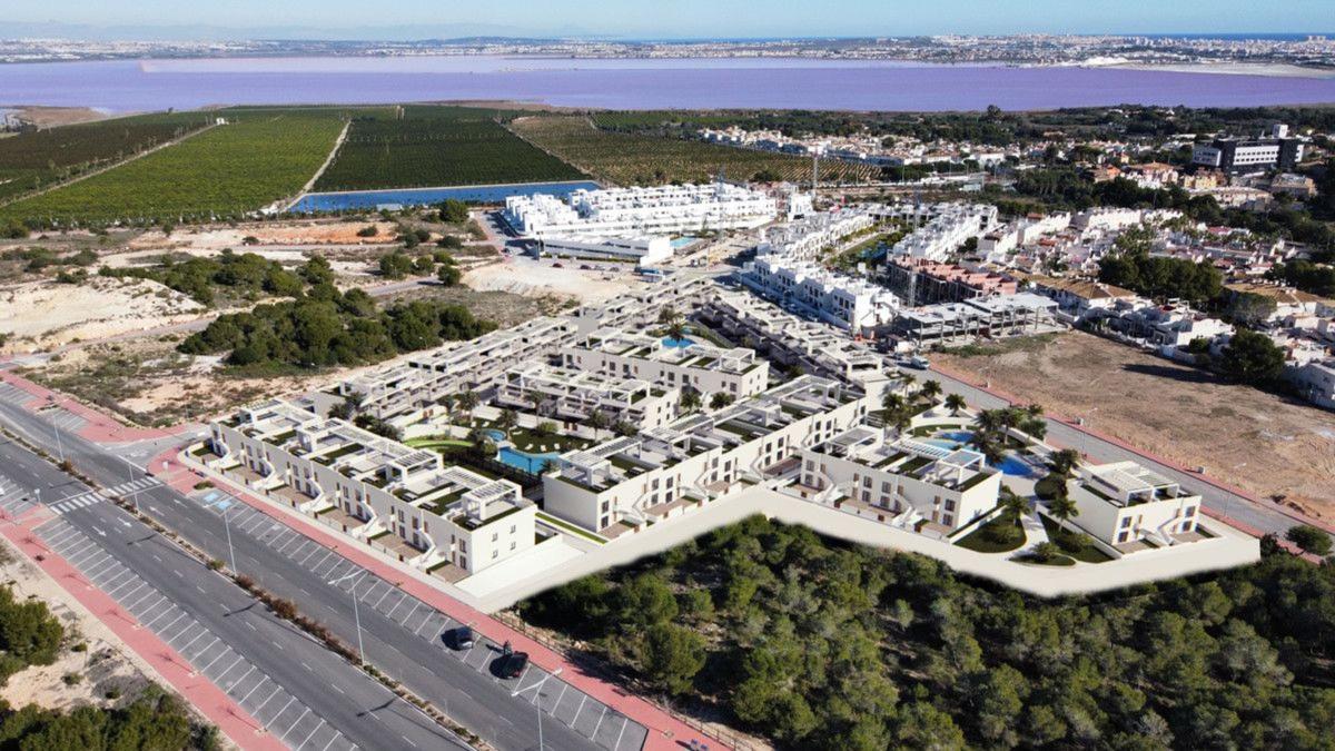 Sprzedaż szeregowego domku w  Calle Zv 54, 14 R , Torrevieja photo 3