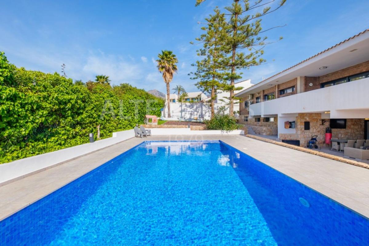 Venta de chalet independiente en Pueblo Levante, Benidorm
 photo 4