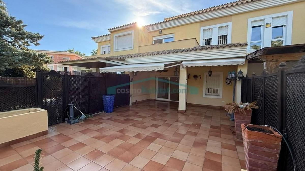 Venta de chalet adosado en Barrio Alicante Golf , Alicante / Alacant photo 1