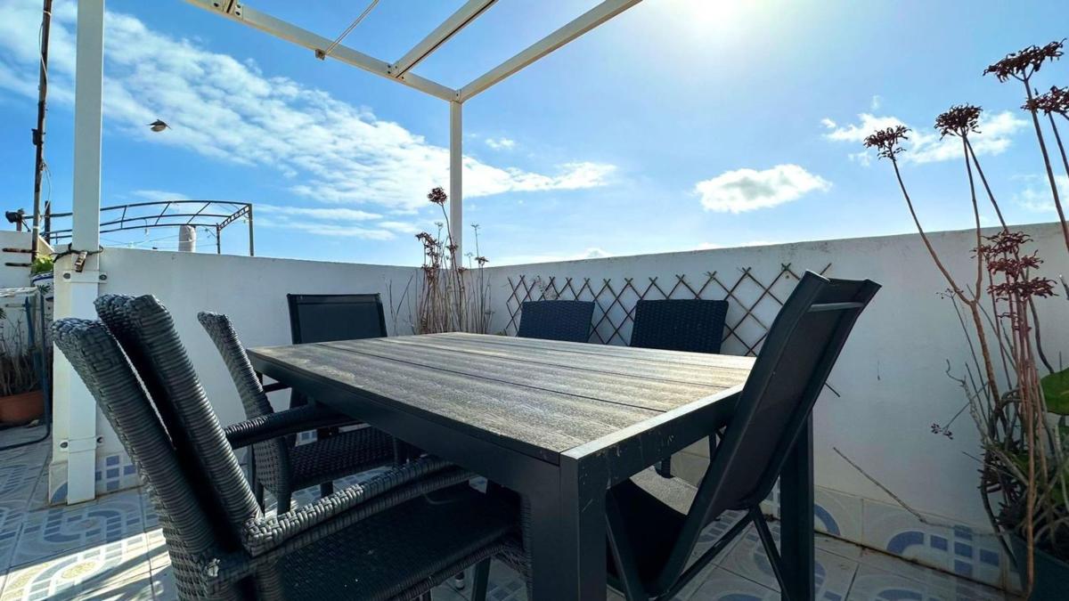 Venta de chalet independiente en Barrio La Siesta - El Salado - Torreta, Torrevieja
photo 1