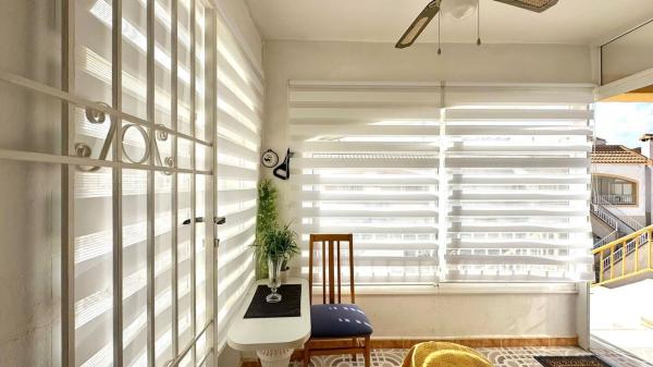Chalet independiente en venta en Barrio La Siesta - El Salado - Torreta, Torrevieja
thumbnail 1