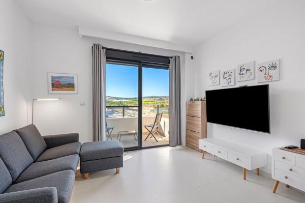 Venta de piso en Centro, San Miguel de Salinas
thumbnail 1
