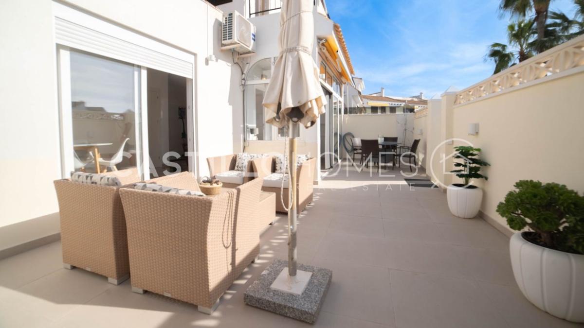 Sale of apartment in Barrio Aguas Nuevas, Torrevieja
 photo 3
