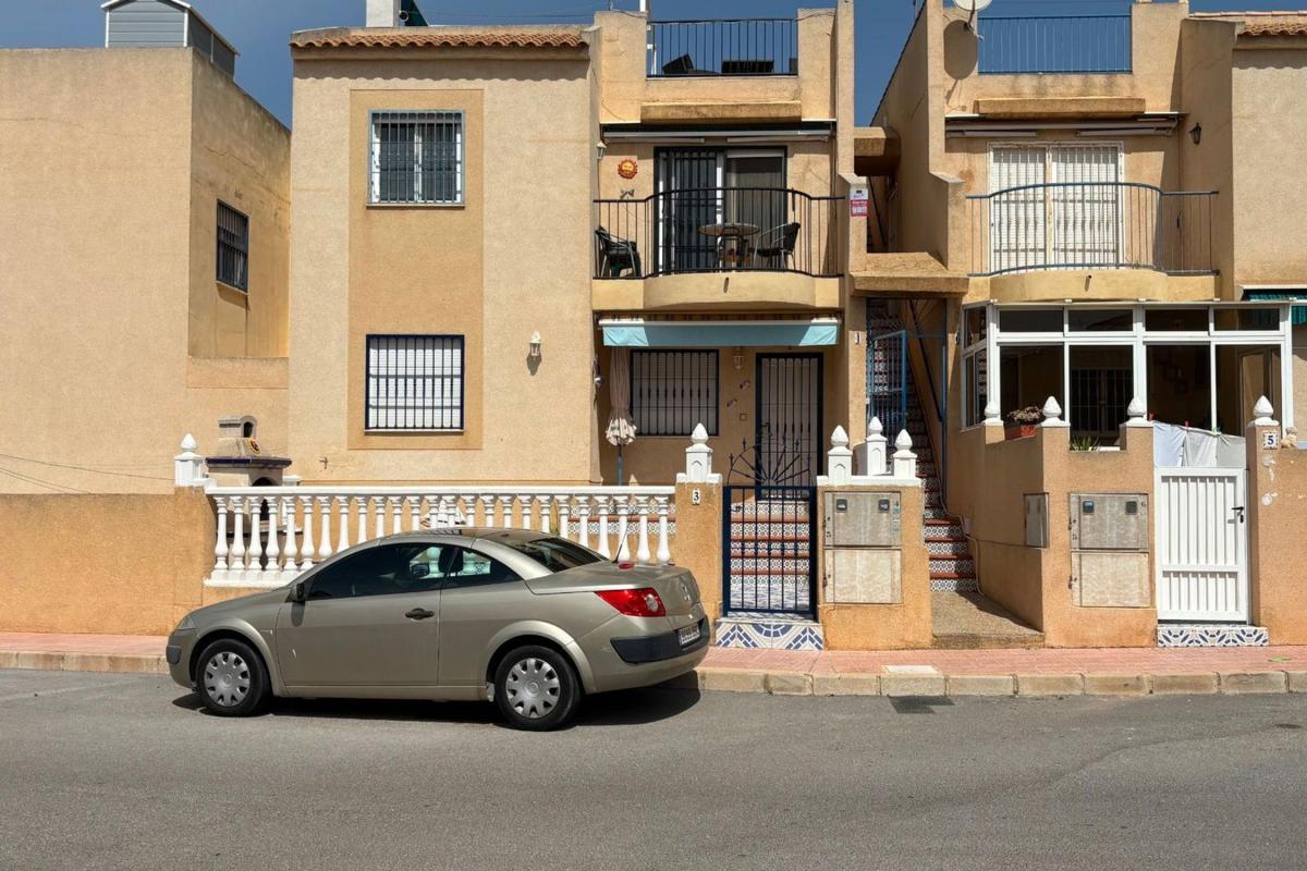 Venta de ático en Calle Chiva, Torrevieja photo 2