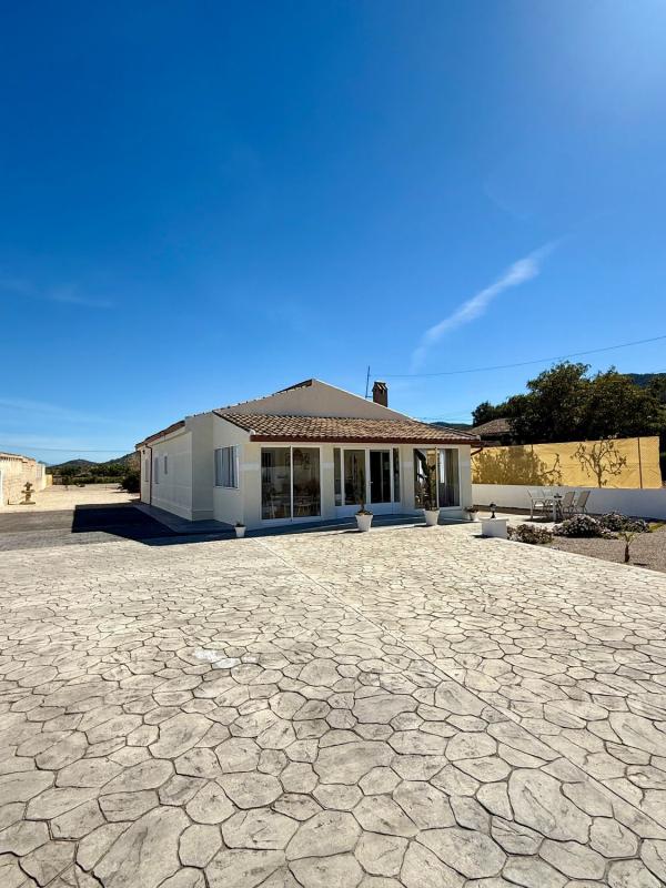 Venta de chalet independiente en Camino de Los Pinos, Hondón de los Frailes
photo 2