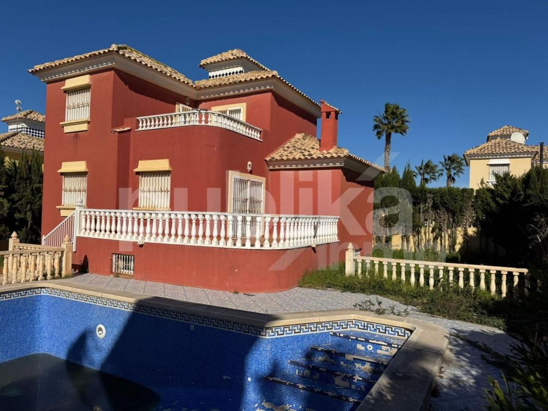 Venta de chalet independiente en Calle Estonia, Algorfa
photo 1
