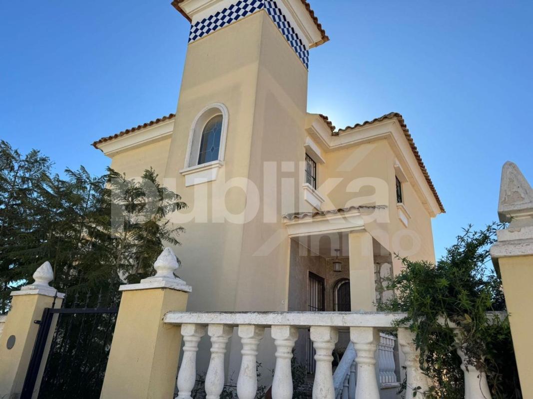 Venta de chalet independiente en Calle Estonia, Algorfa
photo 2