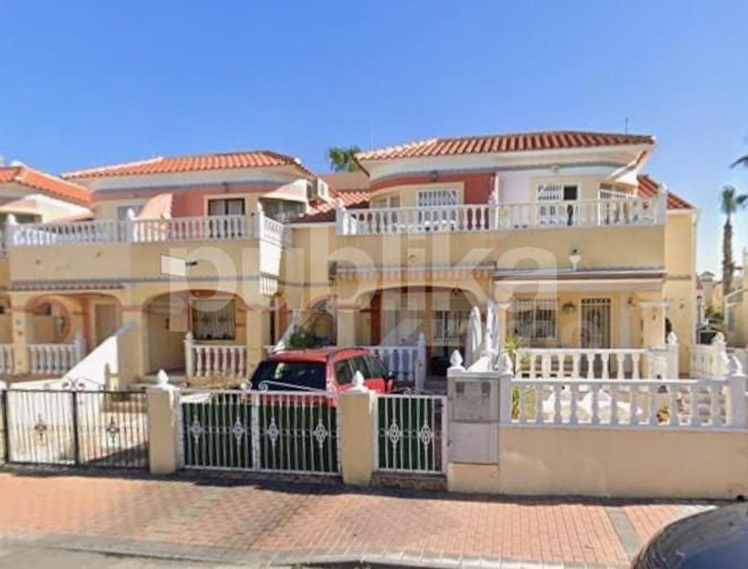 Venta de chalet independiente en Calle Estonia, Algorfa
photo 4