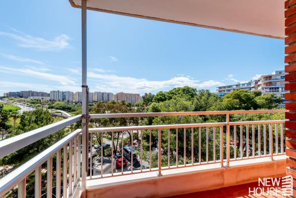 Sale of flat in Avenida Bruselas, 16, Alicante
 photo 2