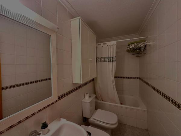 Sale of flat in Calle Callosa del Segura s/n, Torrevieja
thumbnail 1