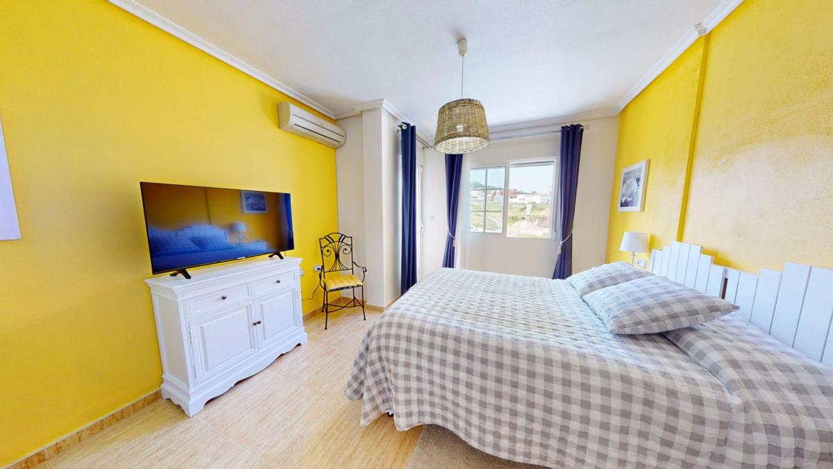 Продажа таунхауса в  Calle Obispo Victorio, 15 , Бигастро photo 3