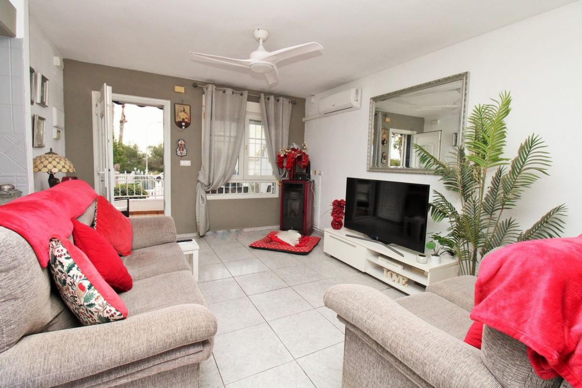 Venta de chalet adosado en Calle Canal de La Mancha , Orihuela photo 5