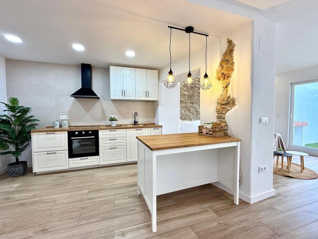 Properties for sale and rent in Spain photo 2