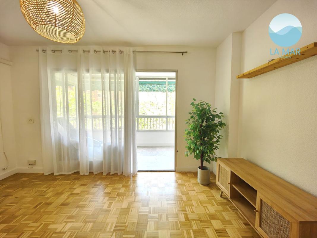 Sale of apartment in Calle Deportista Manuel Suárez, Alicante
photo 1