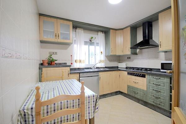 Chalet pareado en calle Rembrandt photo 3