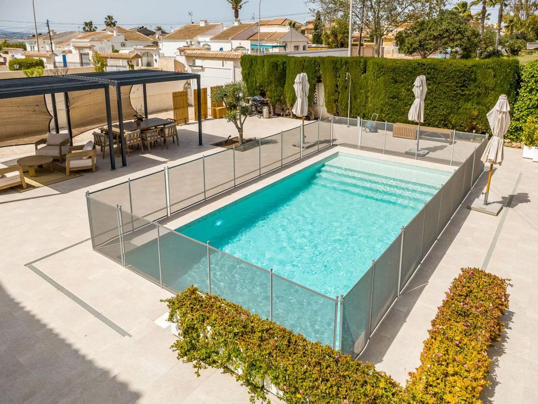 Venta de chalet independiente en Calle Granados, Torrevieja
photo 4